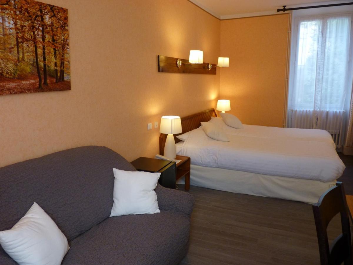 Logis Hotel Le Belle Rive Najac Eksteriør billede