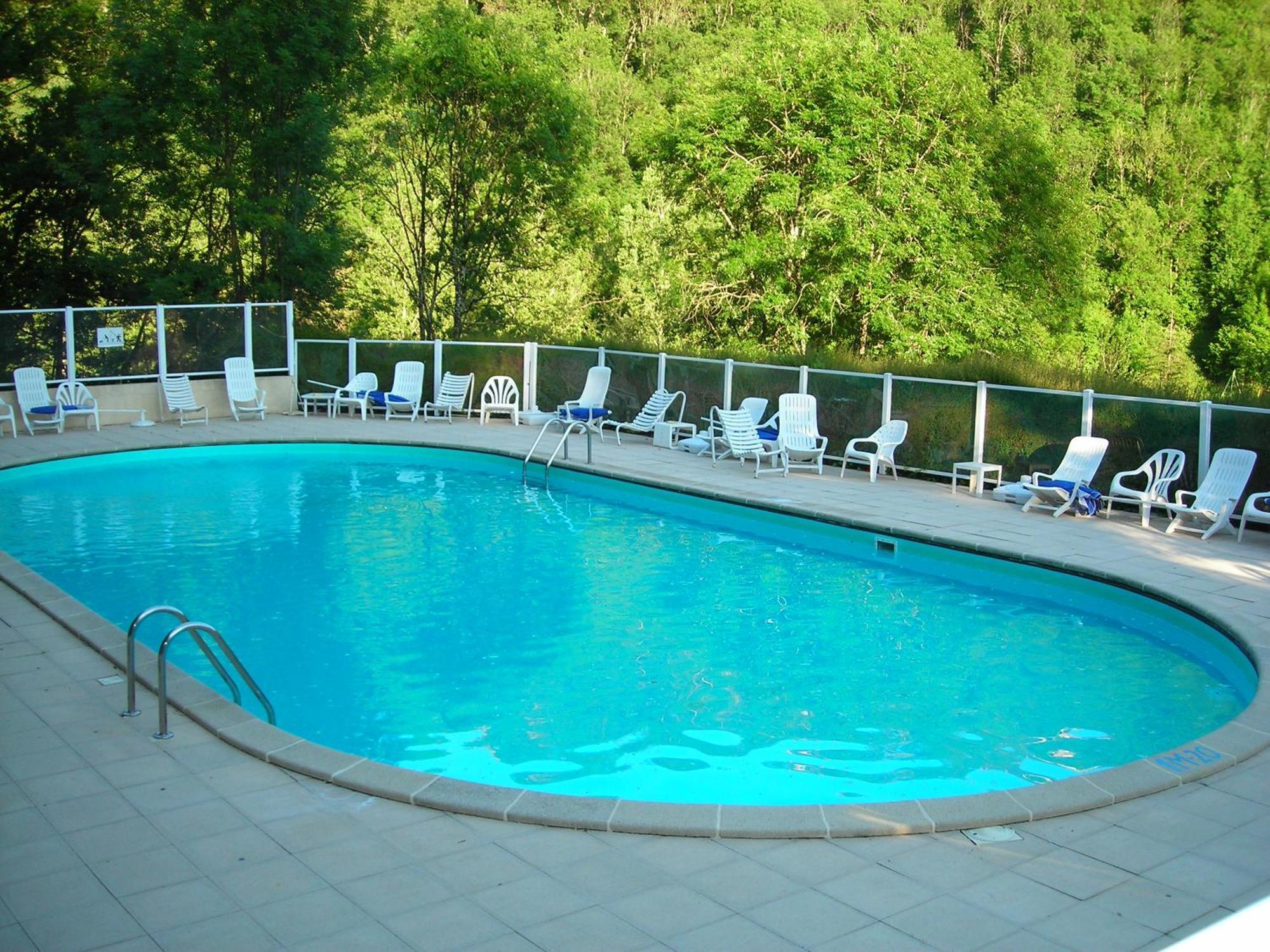 Logis Hotel Le Belle Rive Najac Eksteriør billede
